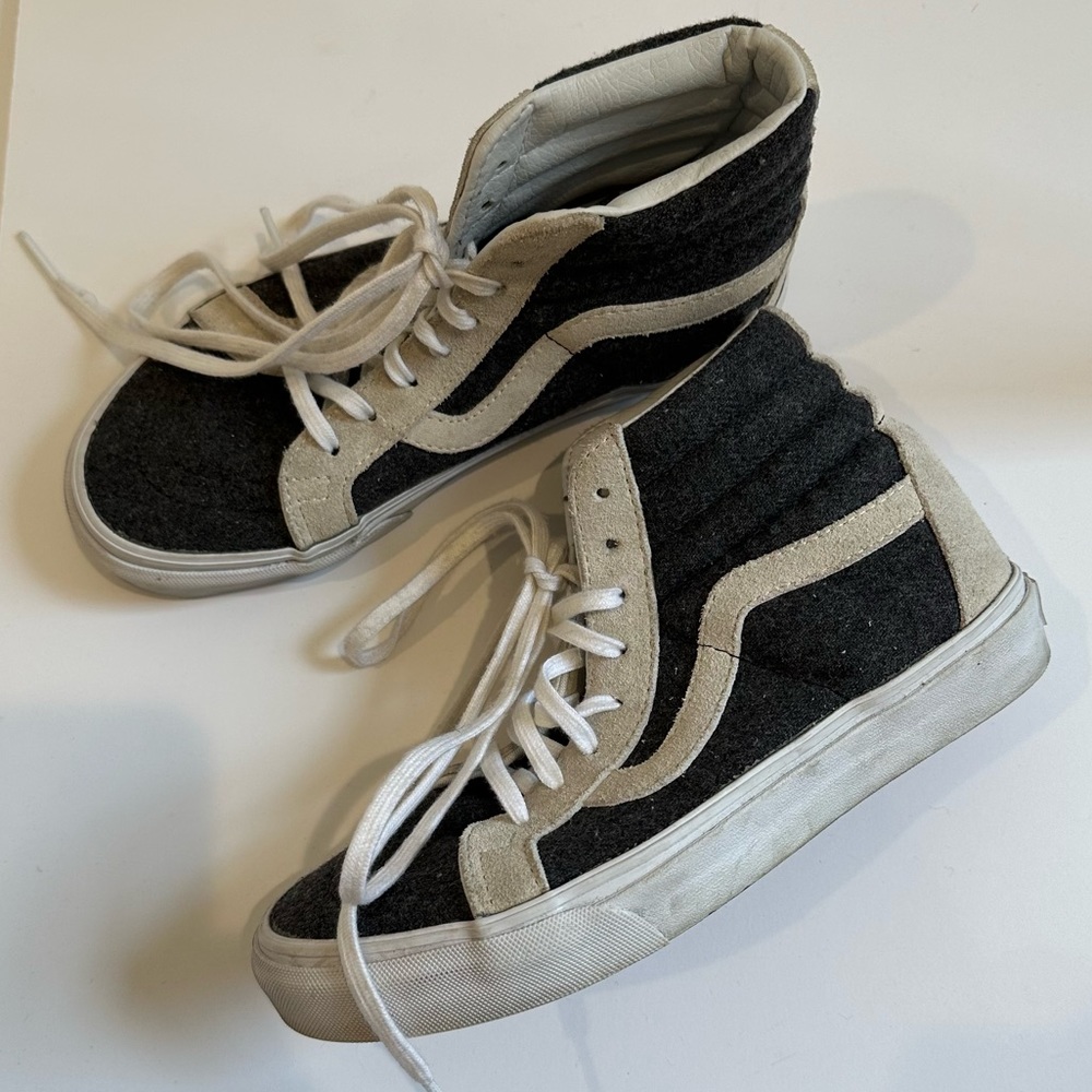 VANS HIGH TOPS
